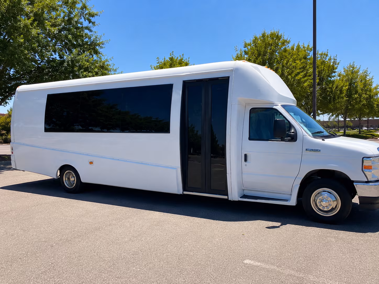 McAllen Birthday, Sweet 16, & Quinceañera Transportation party bus exterior