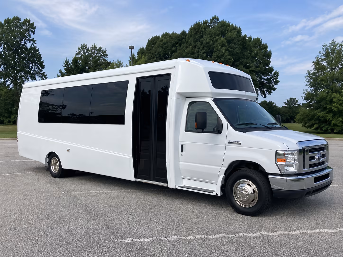 McAllen Birthday, Sweet 16, & Quinceañera Transportation onboard seating