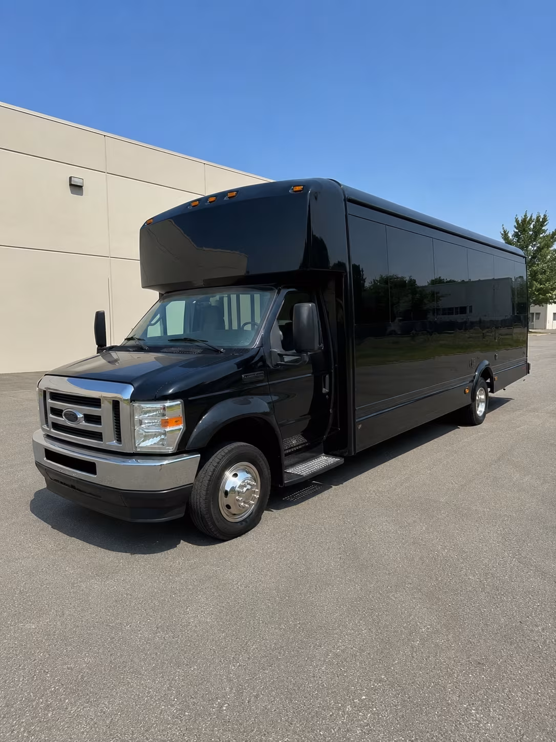 McAllen Birthday, Sweet 16, & Quinceañera Transportation party bus interior